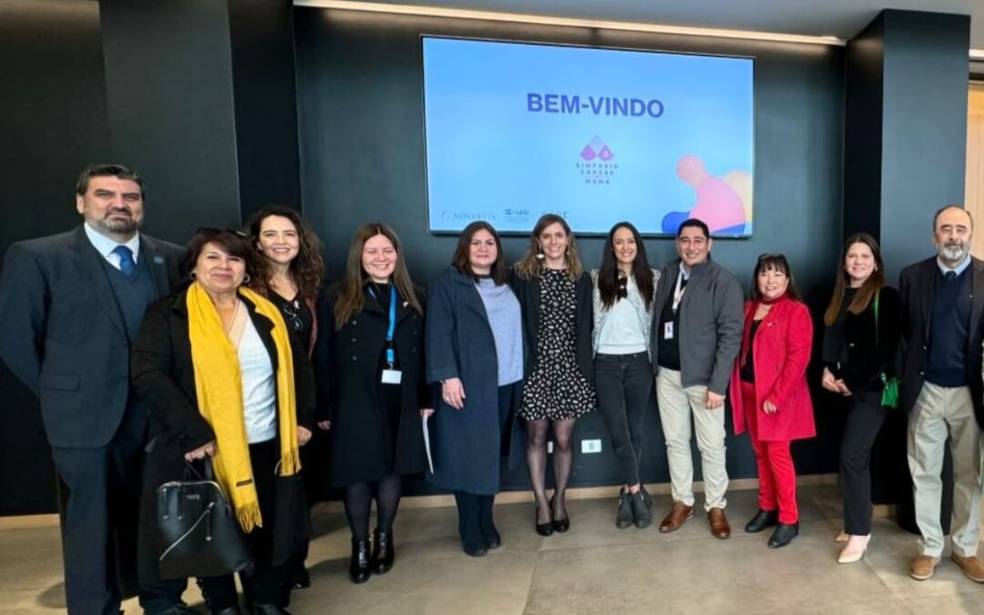 Simposio “Cómo mejoramos la ruta del paciente con cáncer de mama en Chile” destaca brechas y propone mejoras en el tratamiento de la enfermedad